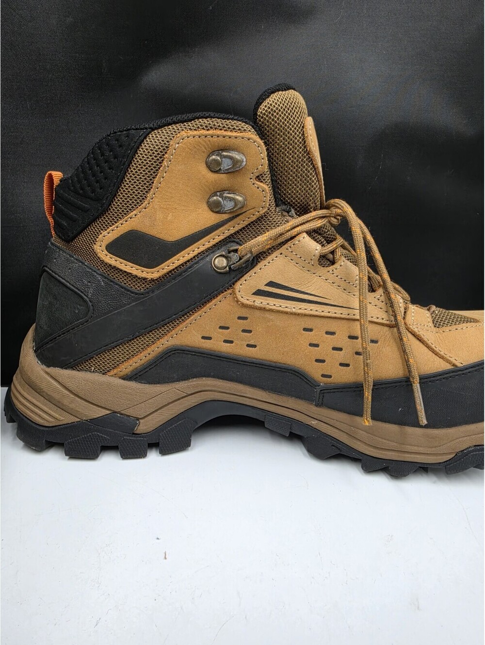 Skechers Men's Waterproof Hiking Boots Tan Black Lace Up Size 12